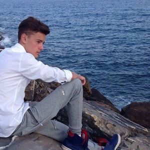 Meet your Posher, Adam